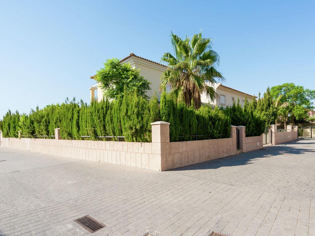 Belvilla By Oyo Villa Mosa Claire Banos y Mendigo Екстериор снимка